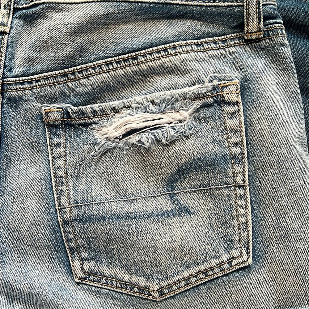 American Eagle Shorts - Picture 7 of 8